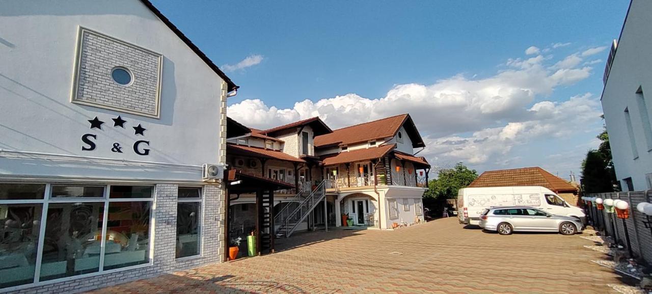 Pensiunea Sergiu & Geanina Arad Kültér fotó